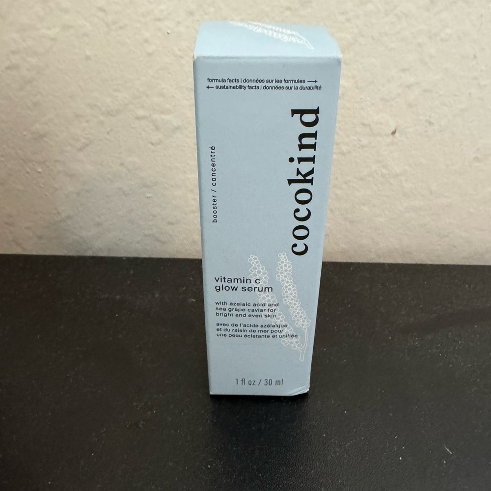 NWT COCOKIND VITAMIN C GLOW SERUM